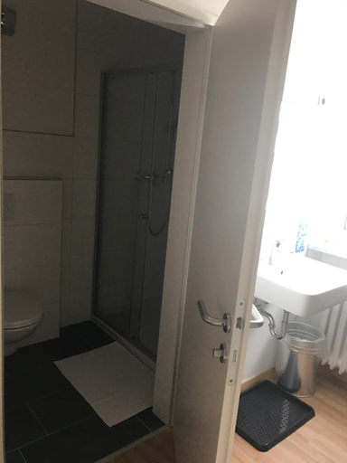 Bathroom 4, Montagehotel Bed Steel, Linz
