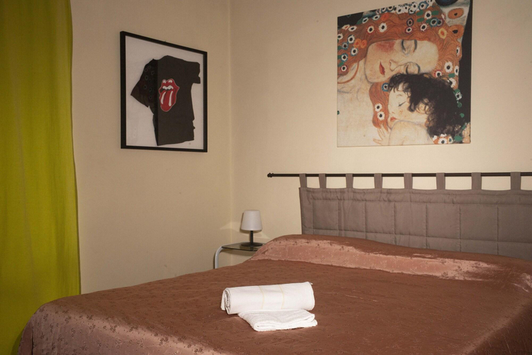 Bedroom 5, B&B ROSSIEROSSI, Terni