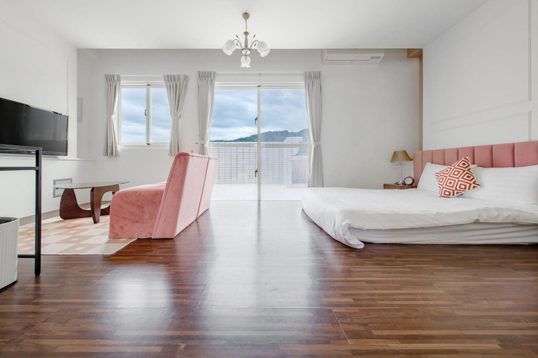 Room 4, H Knock Knock Style Inn, Taitung