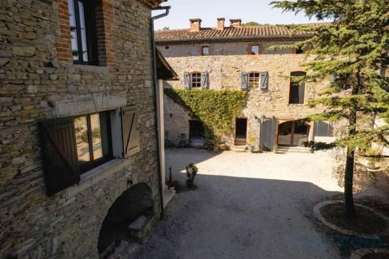 Exterior 3, Cottage Olive on large domain with Pool, Spa, Tennis, Gard