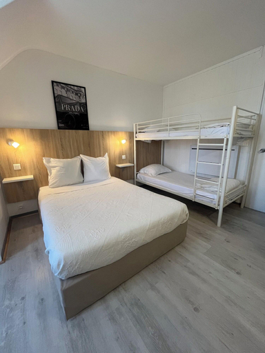 Bedroom 3, Domaine De L'orisse, Allier