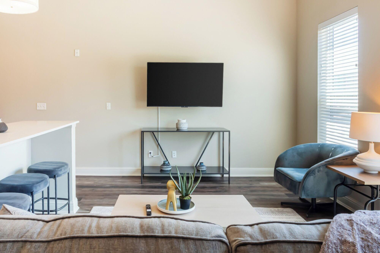 Room 2, Arts District Apartments By Landing, Tulsa
