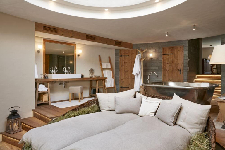 Bedroom 2, Maiensa Sshotel Guarda Val, Albula