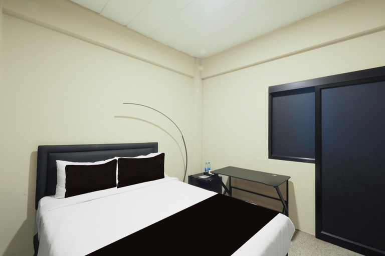 Room 4, RQ Bangkok Huai Khwang by Collection O, Huai Kwang