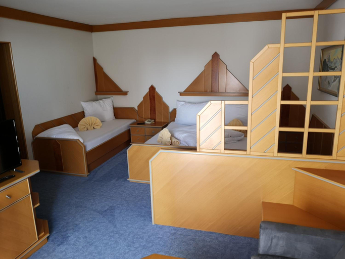 Bedroom 3, Hotel Thier, Neunkirchen