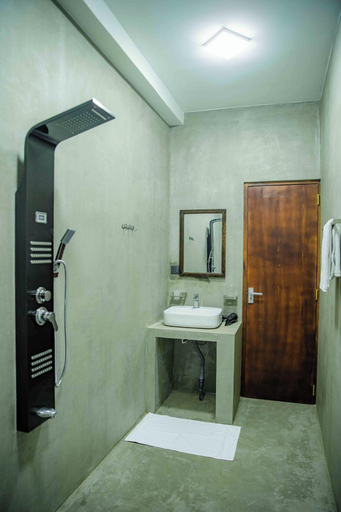 Bathroom 3, Hirigala Beach Resort, Habaraduwa
