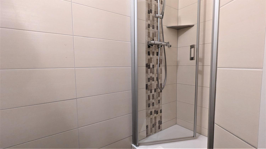 Bathroom 4, Altstadthotel Goldene Kugel, Mecklenburgische Seenplatte