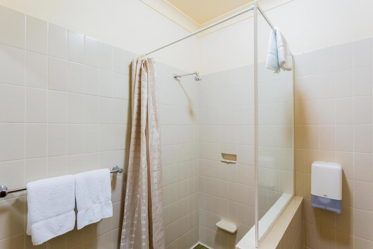 Bathroom, Markets Hotel, Sydney