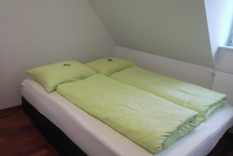 Bedroom 2, Jungingers Aparthotel, Neu-Ulm
