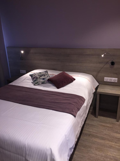 Bedroom 2, L'Hotel des Bords de L'ill, Bas-Rhin