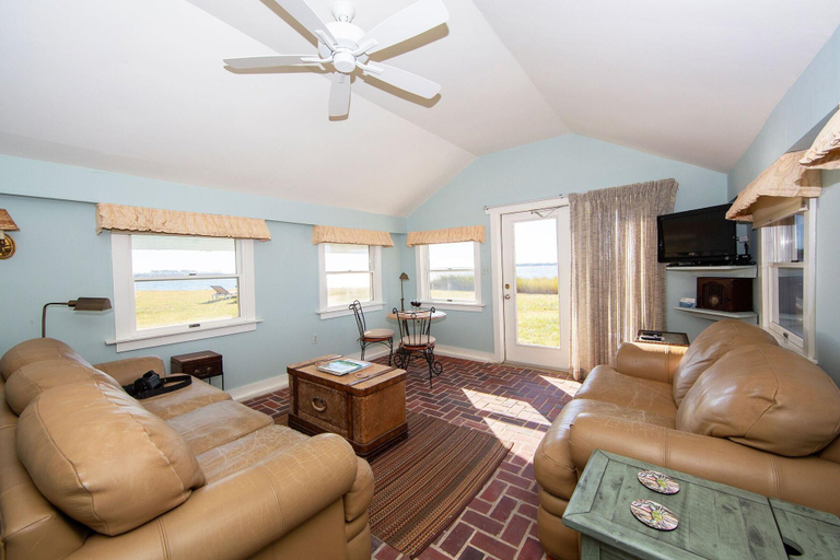 Public Area 2, Sandaway Suites & Beach, Talbot
