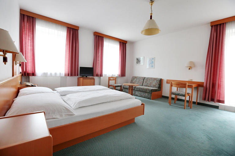 Bedroom 2, Gasthof Zur Linde, Amstetten