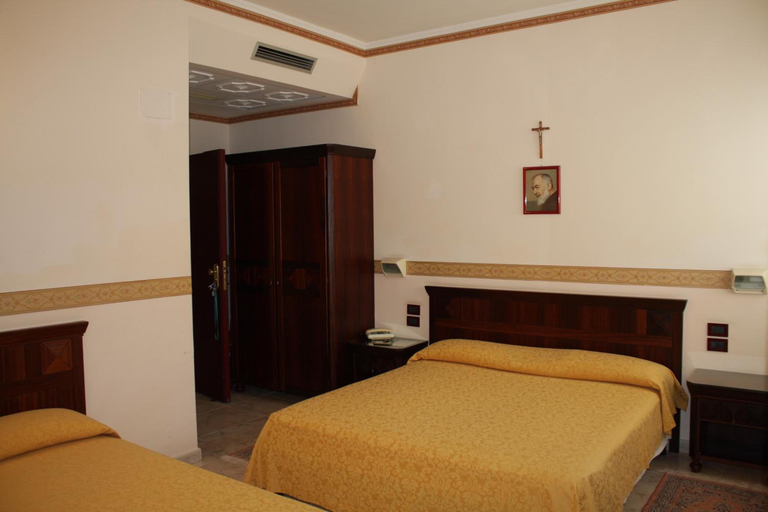 Bedroom 3, Grand Hotel Degli Angeli, Foggia