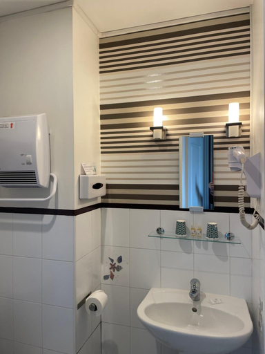 Bathroom 3, Hotel Val De Loire, Indre-et-Loire