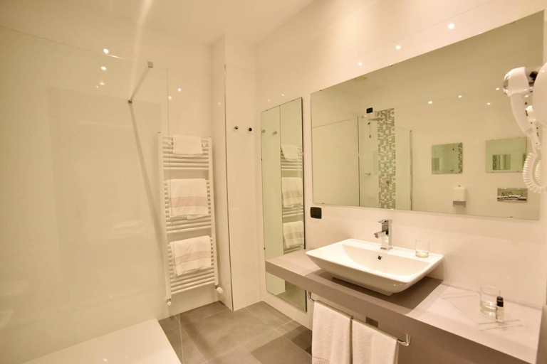 Bathroom 5, Sweet Motel, Bergamo