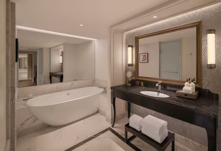 Bathroom 5, Kahavadi Chiang Rai, Curio Collection by Hilton, Muang Chiang Rai