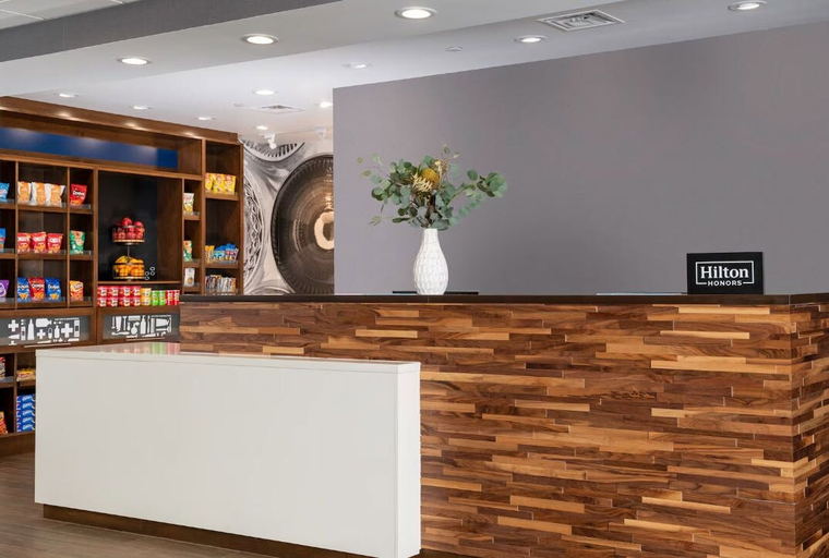 Lobby, Hampton Inn & Suites By Hilton Belgrade Bozeman Airport, Gallatin