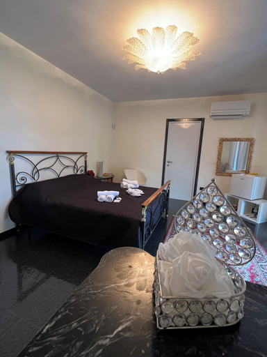 Bedroom 2, VILLA PESCARA, Pescara