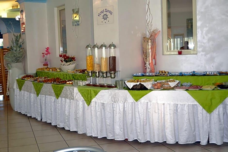 Food & Drinks