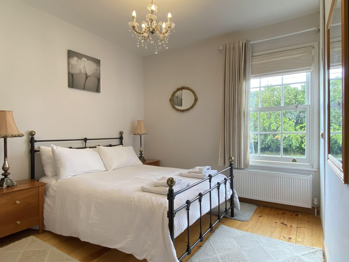 Bedroom 3, Green Cottages, Kent