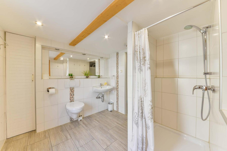 Bathroom 3, Apparthaus Pfeifer, Baden-Baden