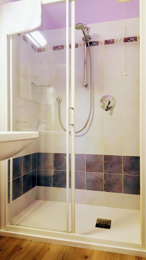 Bathroom 4, Locanda Avanguardia, Mantua