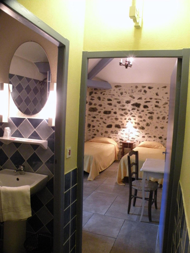 Others 5, Hotel L Oronge, Gard