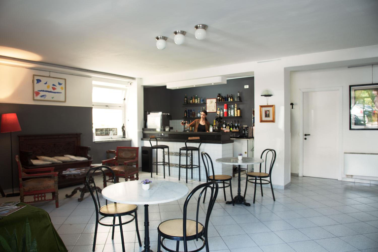 Food & Drinks 5, Hotel Calypso, Napoli