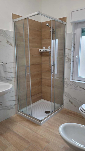 Bathroom 5, 3Rome Salaria, Roma