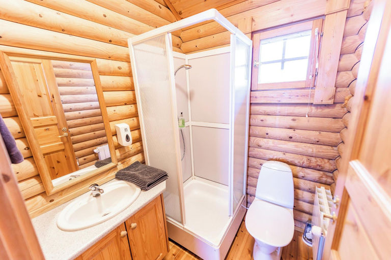 Bathroom, Brimnes Cabins, Ólafsfjörður