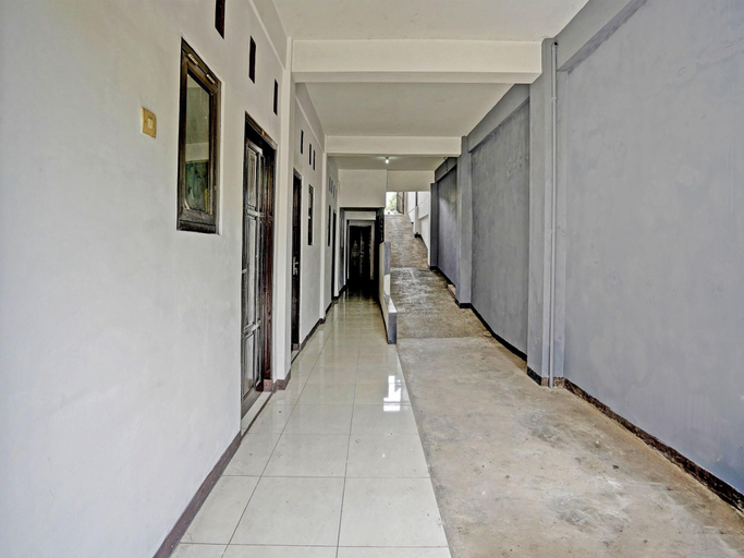 Lobby 4, Life 91947 Kost Barokah Syariah, Mojokerto