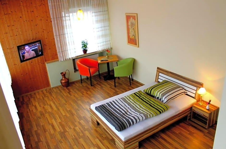 Bedroom 3, Hotel Cafe Maxx, Steinfurt