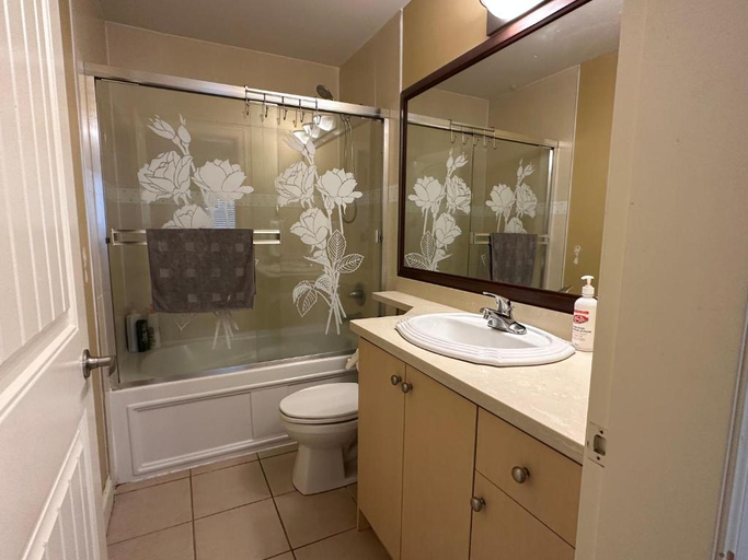 Bathroom 2, Victory House, Greater Vancouver