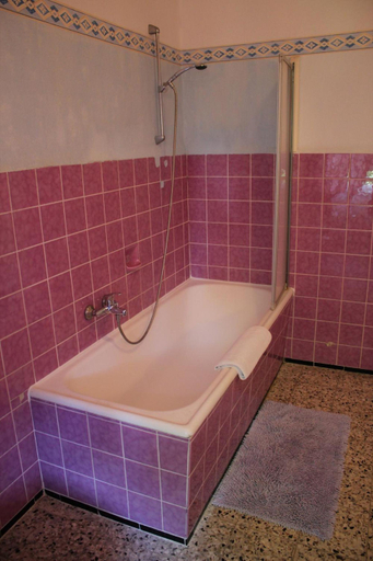 Bathroom 5, Hotel Waldfriede, Darmstadt