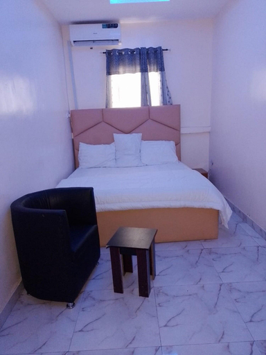 Bedroom 3, Americana Hotel, Mushin