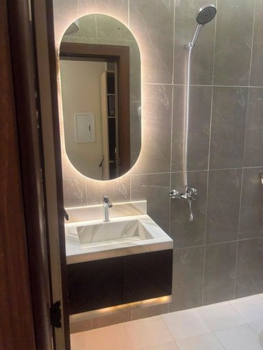 Bathroom 4, Al-Hayah Al-Khadra, Jeddah