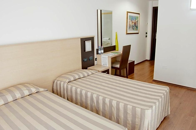 General view 4, Hotel Leon Bianco, Rovigo