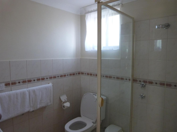 Bathroom 5, Fullarton Motor Lodge, Adelaide