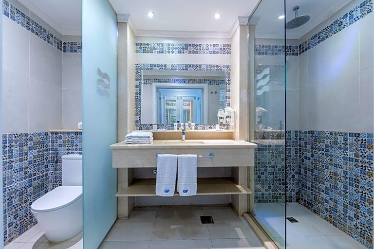 Bathroom 4, Grand Palace Adults Only 18 Years Plus, Al-Ghurdaqah