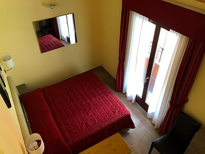 Room 2, Hotel Adler, Como
