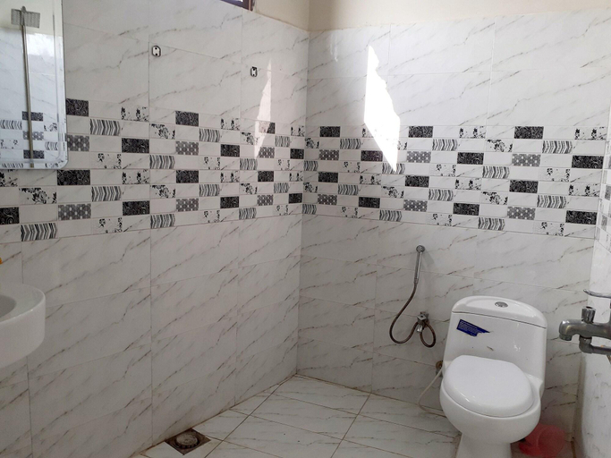Bathroom, Bhurban Apartments, Rawalpindi