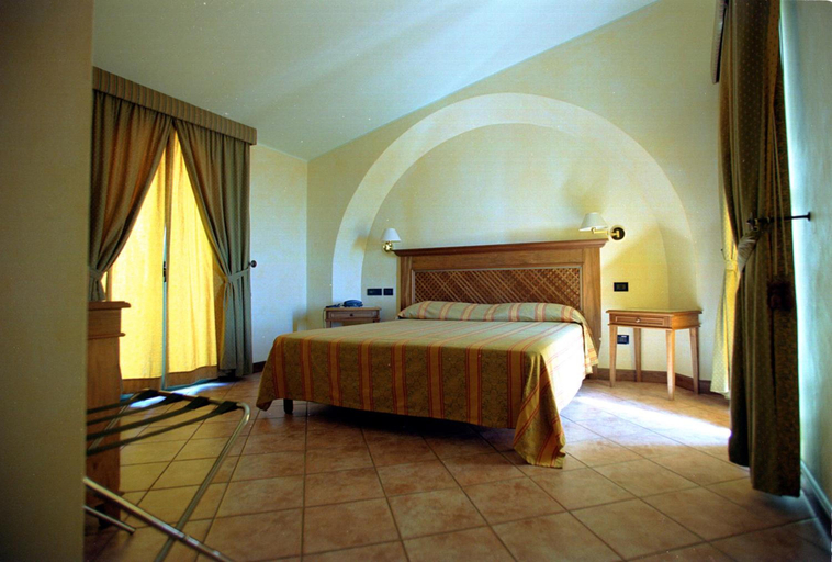 Bedroom 4, Hotel Belvedere Paradise Club Center, Trento