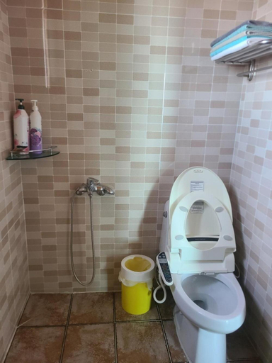 Bathroom 3, Yeonggwang Chohyeon Pension, Yeonggwang