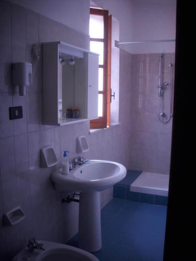 Bathroom 4, Casa Siciliana Altarbiah, Palermo