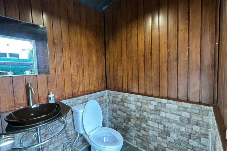 Bathroom 1, Bangkok Cozy Garden Pool Villa Sukhumvit, Phra Khanong