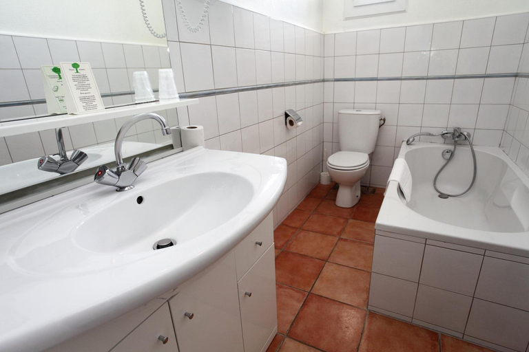 Bathroom, Hôtel Des Nacres, Haute-Corse