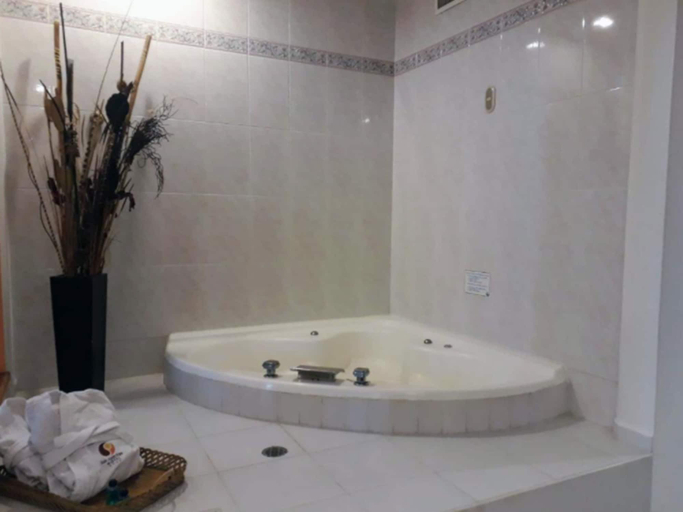 Bathroom 4, Hotel San Juan Park, San Juan del Río