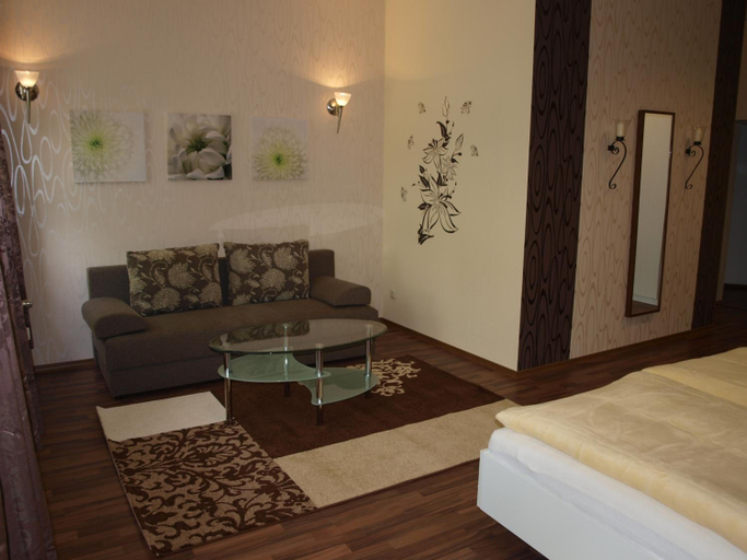 Others 5, Hotel Am Schv Tzenberg, Gotha