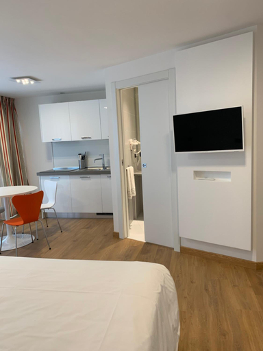 Bedroom 1, Bb Hotels Aparthotel Isola, Milano
