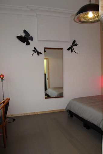 Bedroom 2, Stone Station, Liège